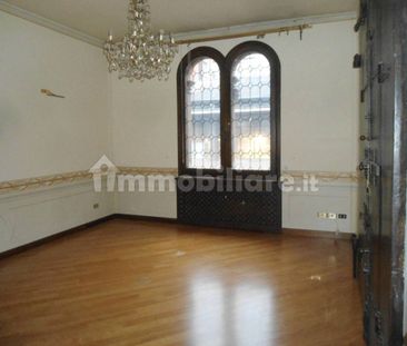 Attico via Caprarie, Centro Storico, Bologna - Photo 2