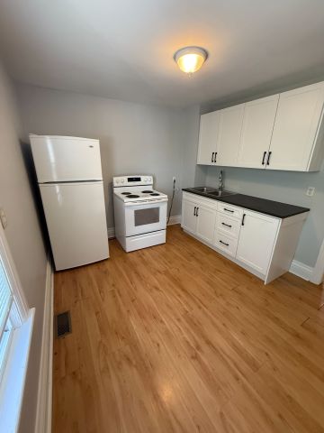 For Lease - 29 Mountain Avenue Unit# 2, Hamilton, Ontario - Photo 4