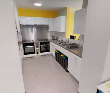 Accessible Ensuite - Photo 1