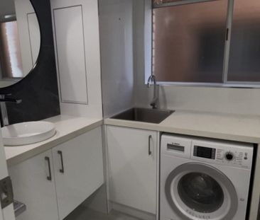 Shared 2 bedroom apartment in Southport - Photo 2