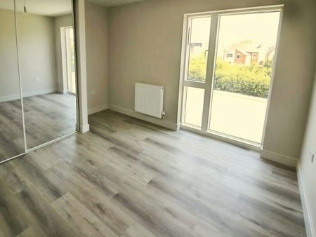 Flat to rent on - Photo 5