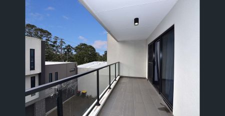 Beautifully Presented And Contemporary Designed Home - Photo 5