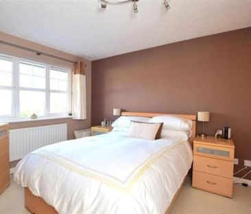 Pellings Farm Close, Crowborough - Photo 2