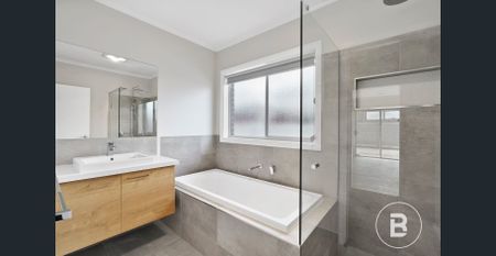 STUNNING FOUR BEDROOM HOME IN BALLYMANUS ESTATE - Photo 4