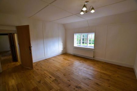 3 bedroom detached house to rent - Photo 4