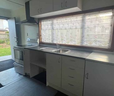 Walking distance to shops - Photo 4