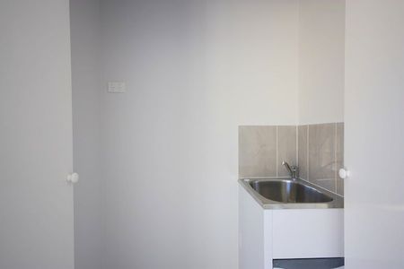 Your Own Space - Cosy, Separate 1-Bed Granny Flat - Photo 3