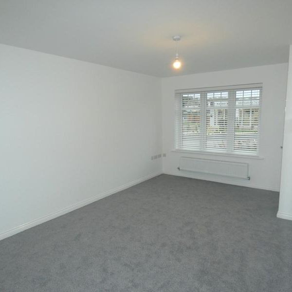 4 bedroom detached house to rent - Photo 1