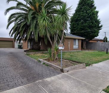 59 Carlisle Drive, Epping VIC 3076 - House For Rent | Domain - Photo 5