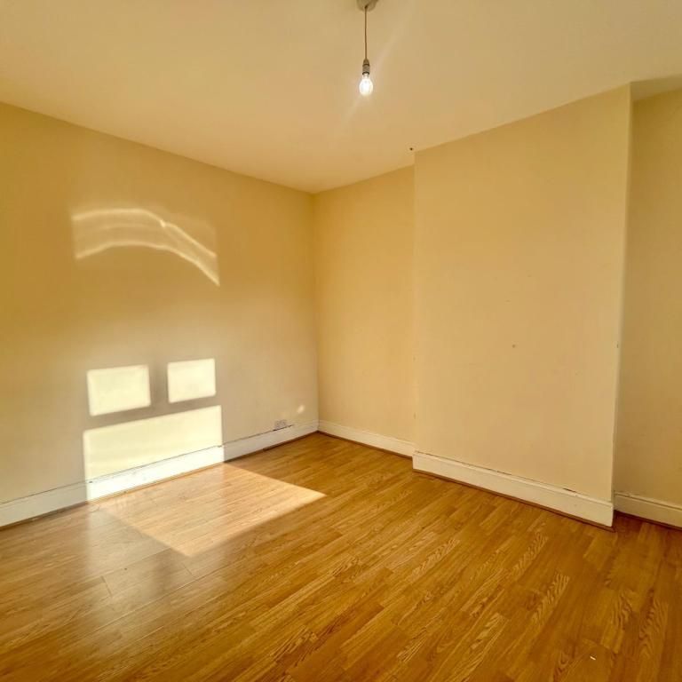 Fog Lane, Manchester, M20 - Photo 1