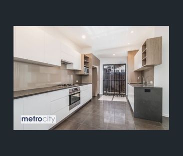 6/173 Sir Fred Schonell Drive, St Lucia, Qld 4067 - Photo 1