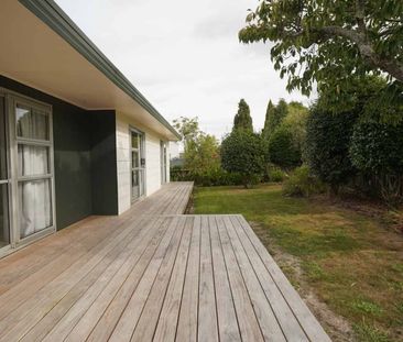 Fresh in Feilding! - Photo 4