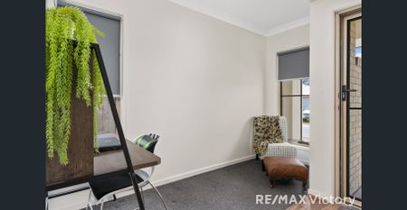 Fantastic 3 bedroom home with Solar - Photo 5