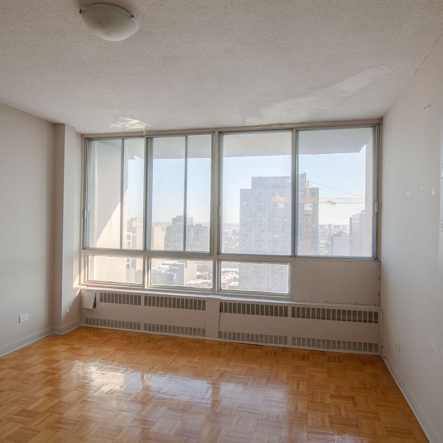 1975 Maisonneuve Blvd West - Photo 1