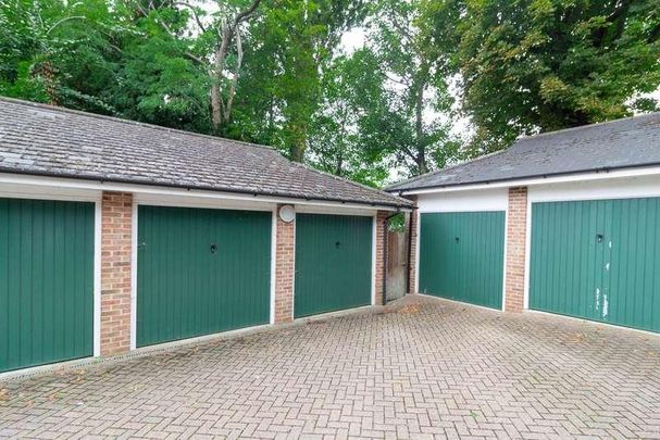 Hale Lane, Cranbourne Court, HA8 - Photo 1