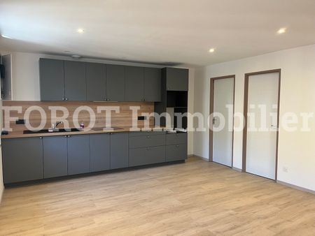 Location Appartement 2 pièces 47m² LAMASTRE 07270 - Photo 4