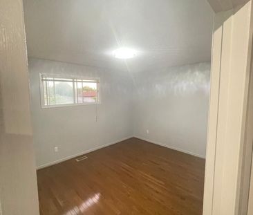 For Lease - 882 Southdown Drive, Oshawa, Ontario - Photo 4