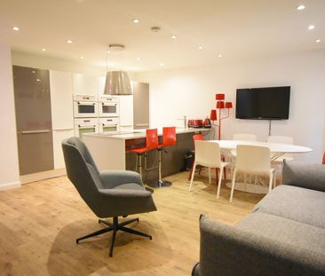 Huntsworth Mews, London, NW1 - Photo 3