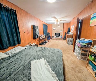 Spacious Fully Detached 4 Bedroom Home in Niagara Falls! - Photo 6