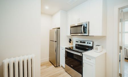 Furnished Suite: 247 Young, Winnipeg, MB - Photo 4