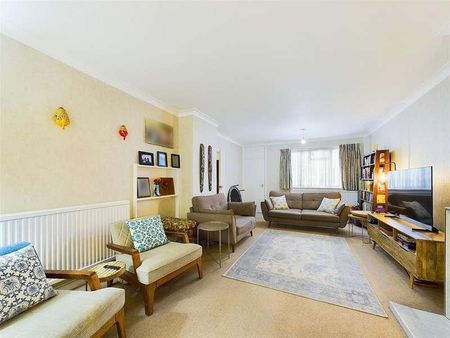 Albury Drive, Pinner, HA5 - Photo 4