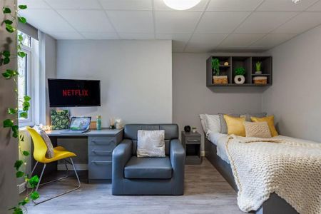 1 bedroom in a flat share to rent - Photo 5