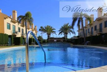 FOR RENT: SPACIOUS AND ELEGANT 4-BEDROOM BUNGALOW FOR LONG TERM