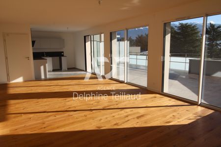 Location Appartement 5 pièces 120m² CORENC 38700 - Photo 2