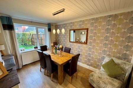 Jubilee Close - Photo 3