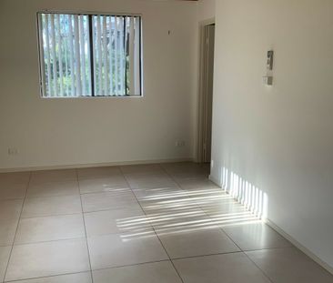 Neat 2 Bedroom Duplex - Photo 1