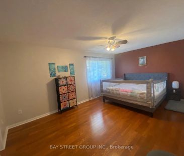 Detached Home For Lease | W9051238 - Photo 1