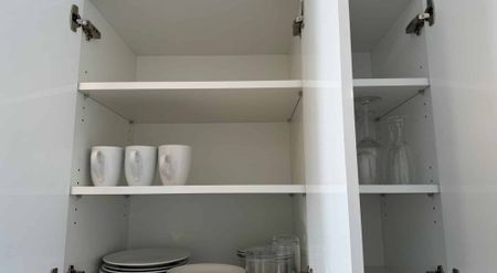 Fully Furnished Studio Unit - Photo 2