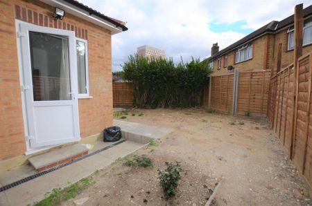 Studio to rent - Photo 5