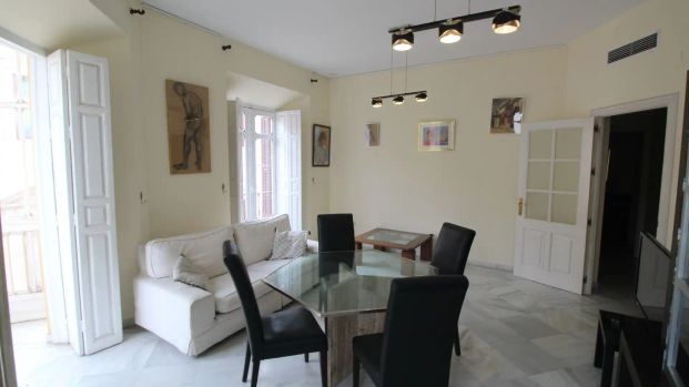 Piso de alquiler en Cister, Centro Histórico - Photo 1