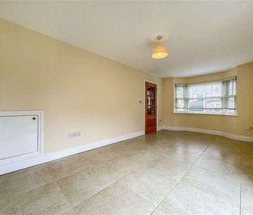 Willoughby Road, Harpenden, AL5 - Photo 1