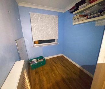 4 bedroom terraced house to rent - Photo 4