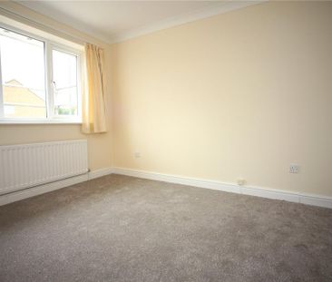 3 bedroom end of terrace house to rent - Photo 4