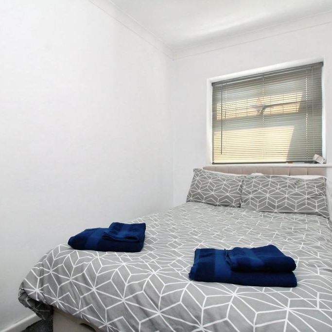 2 bedroom bungalow to rent - Photo 1