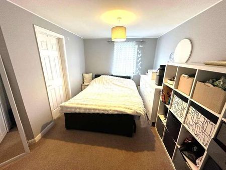 Birkdale Close, Swindon, SN25 - Photo 4