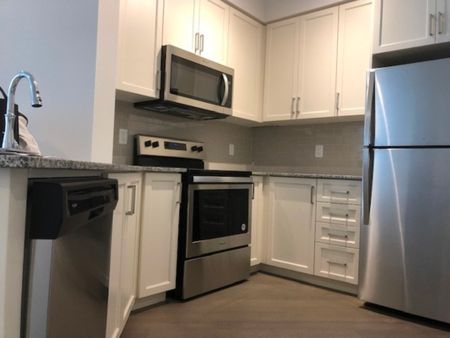 One plus den condo for rent in Waterloo - Photo 4
