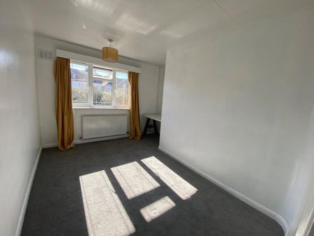 2 bedroom maisonette to rent - Photo 2