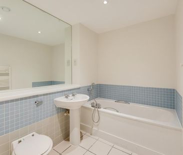 2 bedroom flat to rent - Photo 6