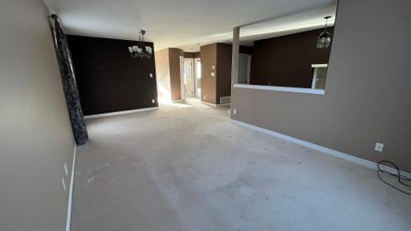 For Lease - 12 Revelstoke Court Unit# Upper, Barrie, Ontario - Photo 5