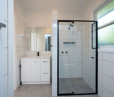 305 Beechworth Road, Wodonga VIC 3690 - House For Rent | Domain - Photo 6