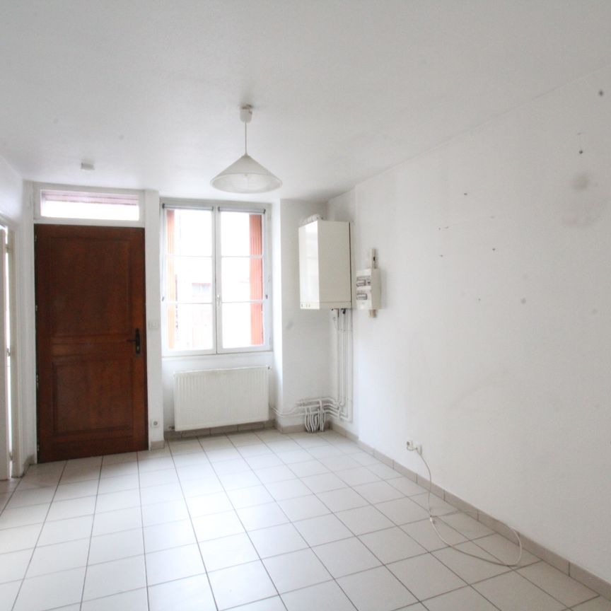 Location Appartement 2 pièces 35m² LA CHARITE SUR LOIRE 58400 - Photo 1