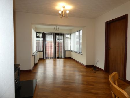 5 Castlehill Close, Ballymoney, BT53 6RP - Photo 4