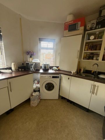 Room in a Shared Flat, Hartfield Crescent, B27 - Photo 5
