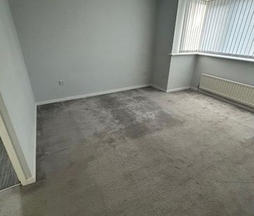 4 bedroom detached house to rent - Photo 4