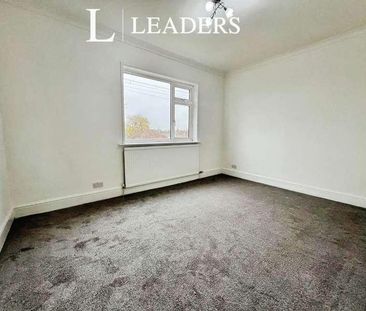 Hawthorn Bank, Spalding, Lincolnshire, PE11 - Photo 2