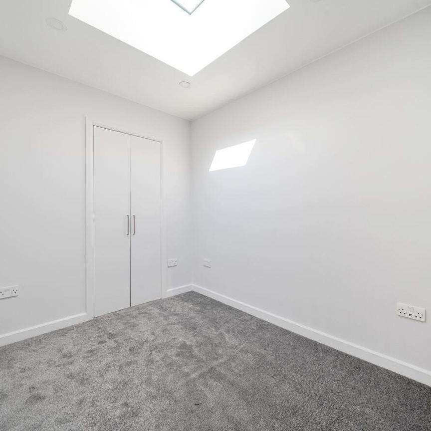 1 Bed Flat, C, SE25 - Photo 1